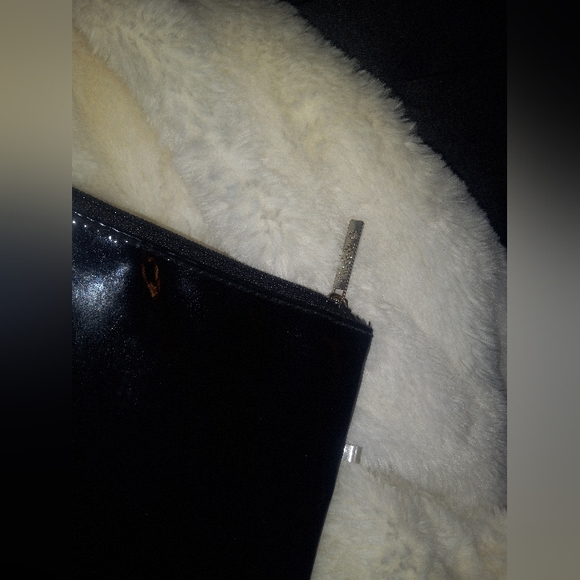 Black & White Animal Print Modella 4 pc Toiletry Zipper Bag Set - Picture 12 of 12